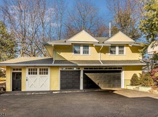 9 Lincoln St, Glen Ridge, NJ 07028