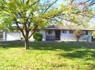 6872 Riata Dr, Redding, CA 96002