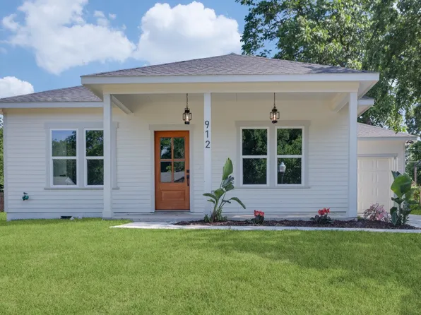 912 Judd St, Fort Worth, TX 76104