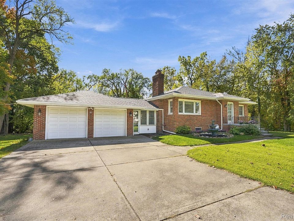 804 E Avon Rd, photo 4