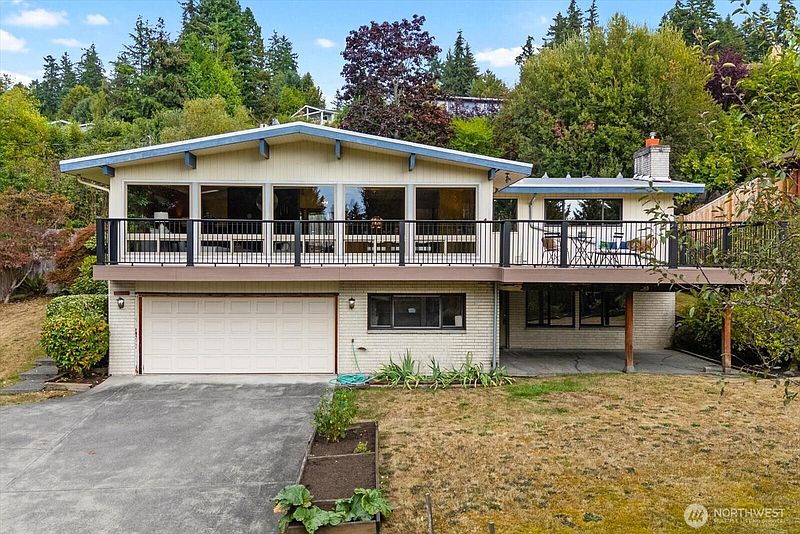 5th image of 17207 76th Avenue W