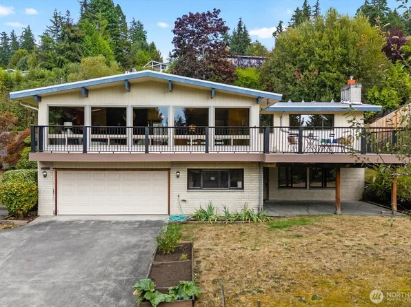 17207 76th Avenue W, Edmonds, WA 98026