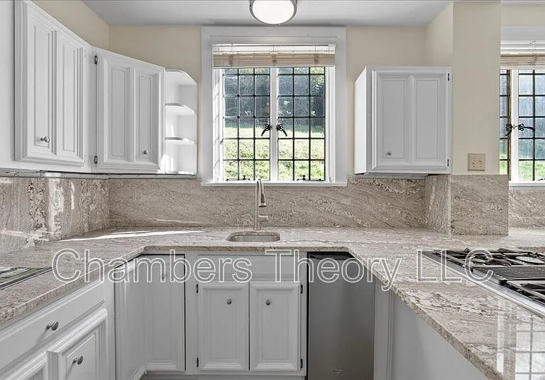 2701 32nd St NW — Photo 27