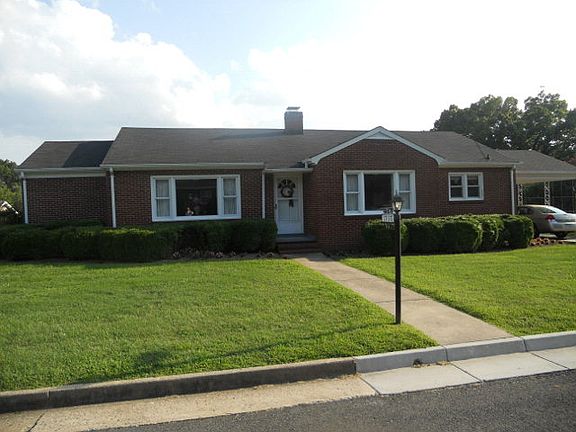3rd image of 1717 Vaughan St