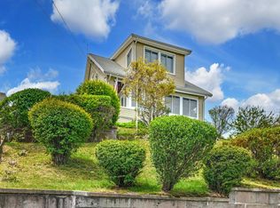 229 Ridgefield Ave, Bridgeport, CT 06610