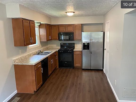 3rd image of 4819 Lady Jane Ave #1