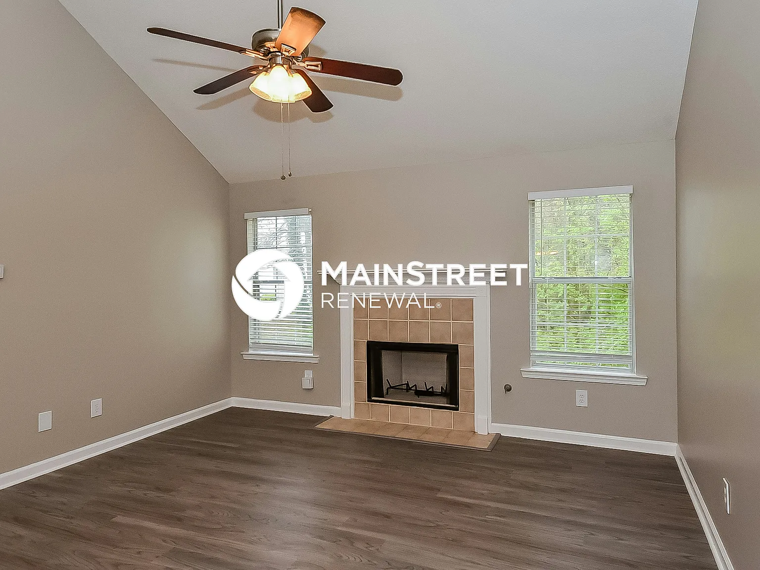 1367 Camrose Court — Photo 2