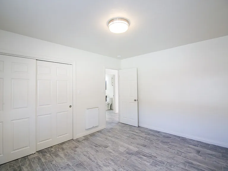 220 2nd St — Photo 11