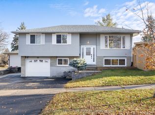 60 Devonglen Dr, Kitchener, ON N2E 2C5