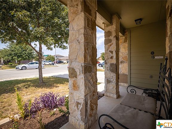 3rd image of 794 Wolfeton Way
