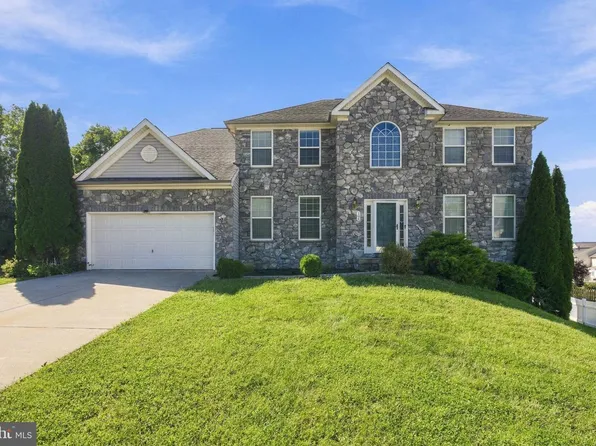 104 Carot Ct, Martinsburg, WV 25403