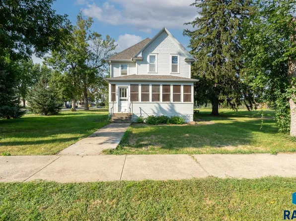100 E Rummel Ave, Lennox, SD 57039
