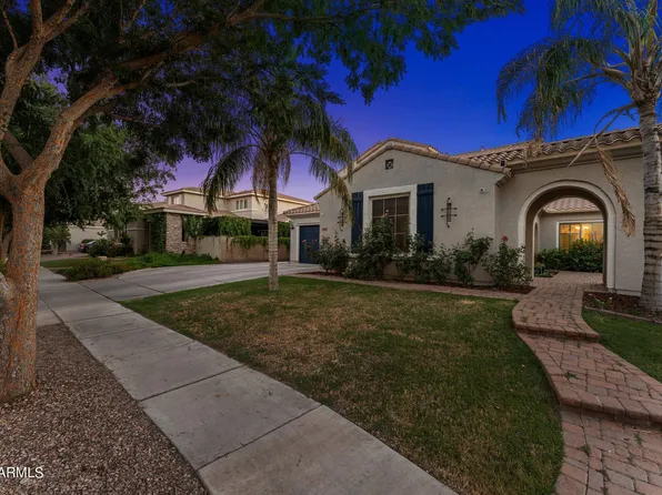 5880 S JOSLYN Lane, Gilbert, AZ 85298