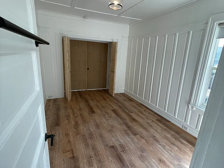 1874 Donner Ave — Photo 11