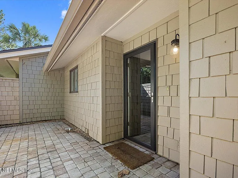 80 Fishermans Cove Rd — Photo 3