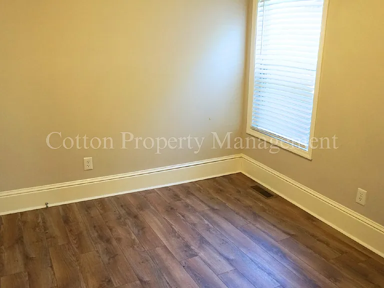 605 Harnett St — Photo 7