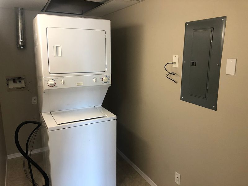 Edmonton Apartment for rent - 2 Bedrooms — photo 6