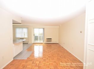 202 Freeman St UNIT 9F, Brookline, MA 02446