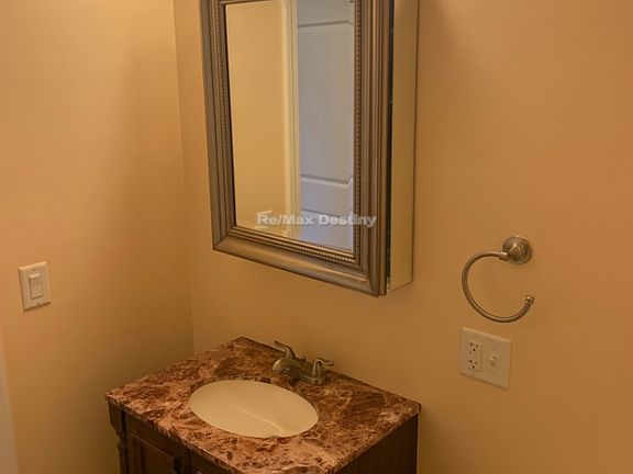 5th image of 100 Fellsway West 204