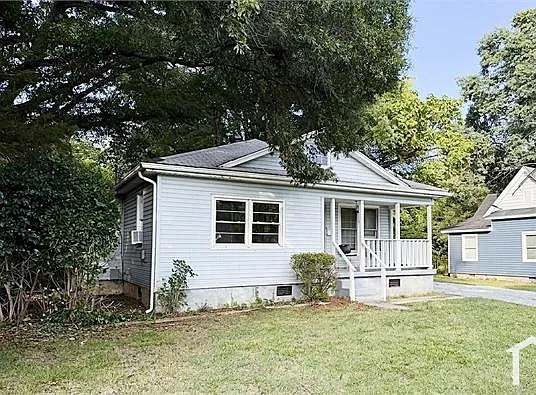 2 bed, 812 sqft, $1,370 — Photo 2