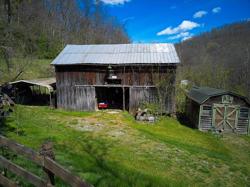22nd image of 111 Sam Collins Rd
