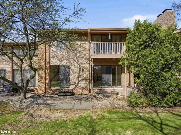 7134 Bridge Way, West Bloomfield, MI 48322