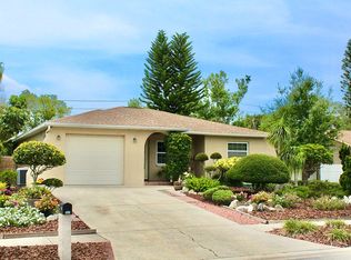 1405 Ironworks Ln, Tarpon Springs, FL 34689