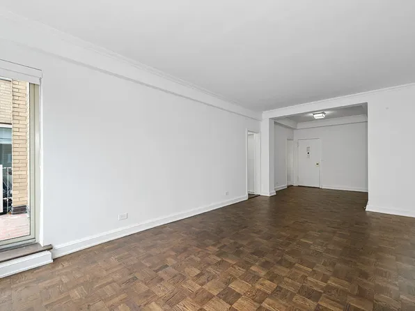 40 Park Avenue image 2 of 9