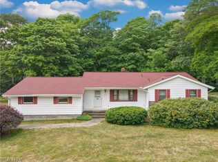 3252 Dowling Dr, Akron, OH 44333