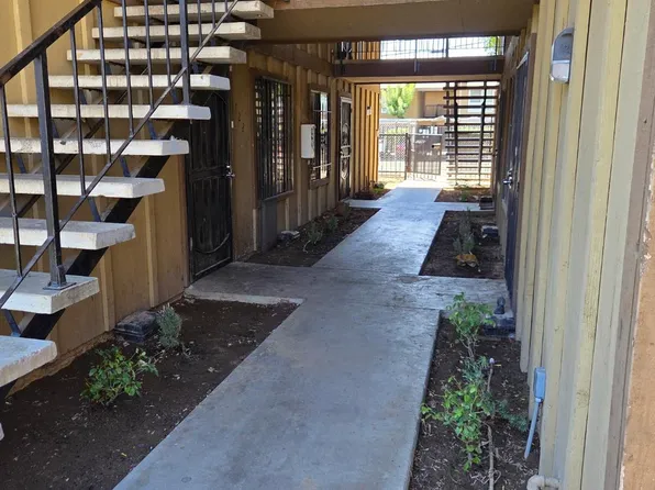 1221 N Peach Ave APT 129, Fresno, CA 93727