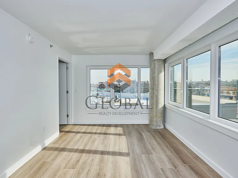 790 Allerton Ave #306 — Photo 9