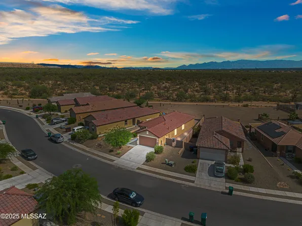 806 W Calle Calca, Sahuarita, AZ 85629