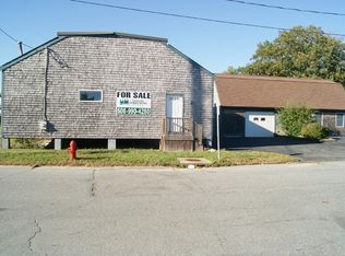 1 Hope St, Acushnet, MA 02743