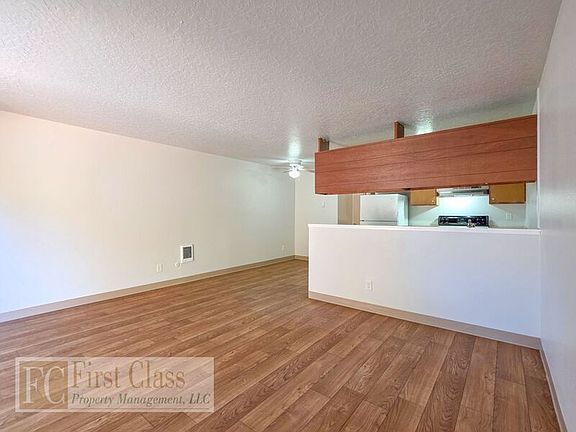 4th image of 9555 SW Hall Blvd APT 20