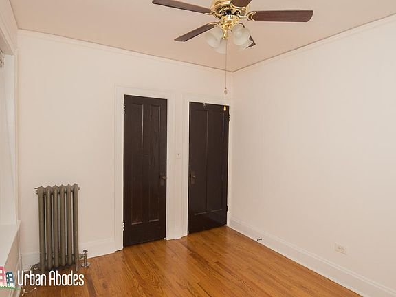 3rd image of 1411 W Byron St #Ua1