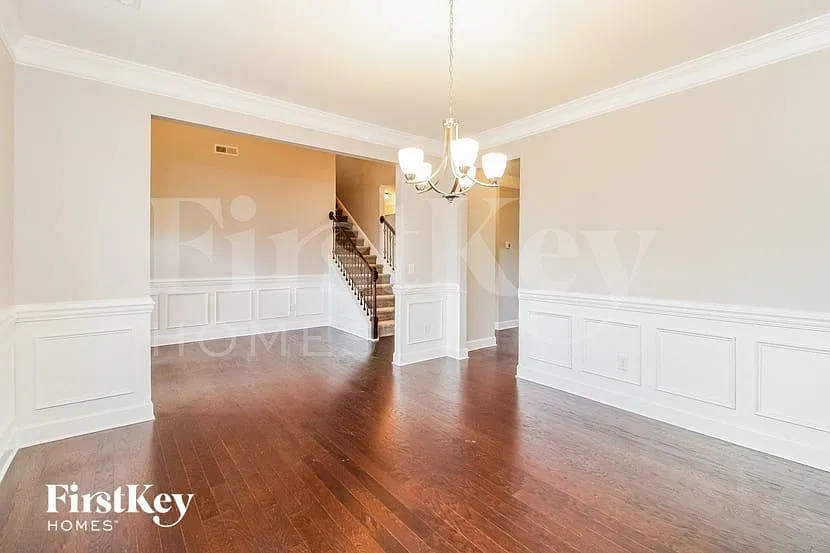 4 bed, 3.0 bath, 3000 sqft, $3,270 — Photo 3