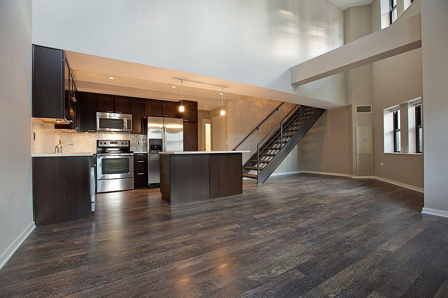 1st image of 186 E Randolph Dr #1-2607