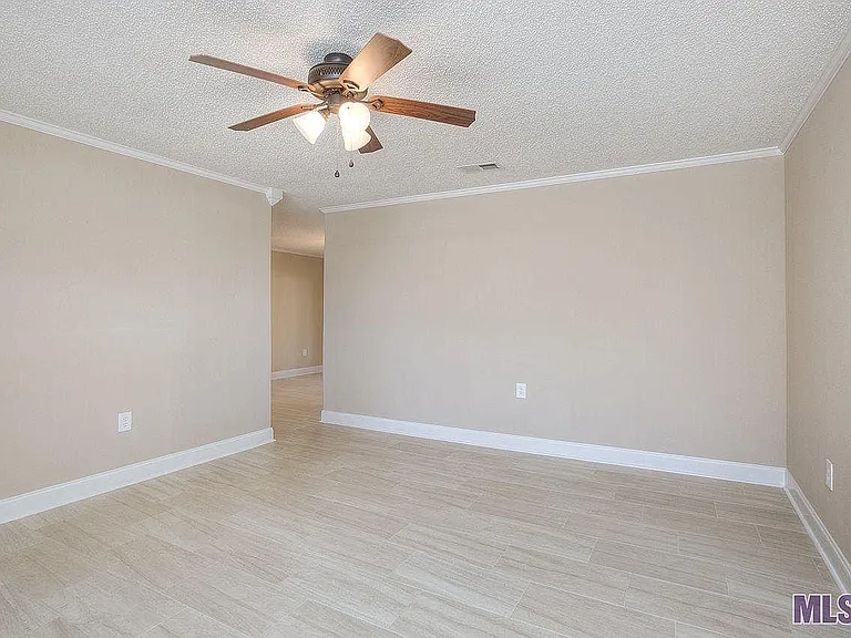 15921 McNeil Ave — Photo 4