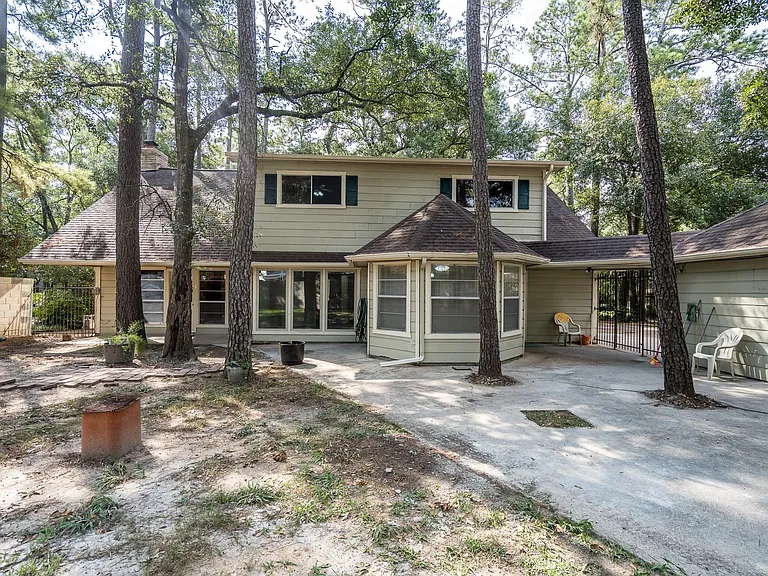 8330 Silver Shadows Ln — Photo 18