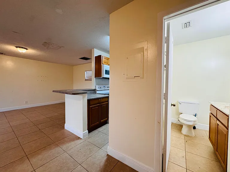 7 Crossings Cir #G — Photo 21