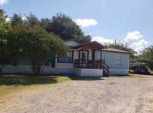 1524 Christian Rd, Ennis, TX 75119