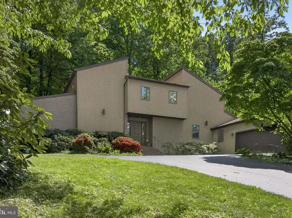 2624 Spring Valley Rd, Lancaster, PA 17601