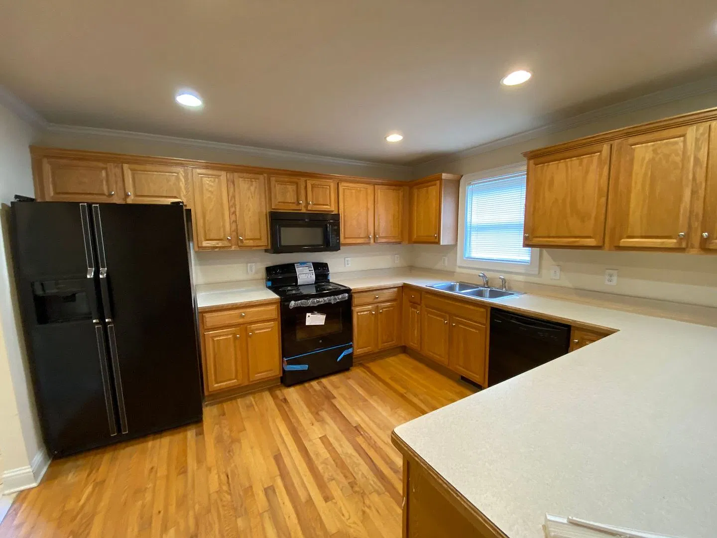 Pre-Leasing For August 6th 2027! — Photo 3