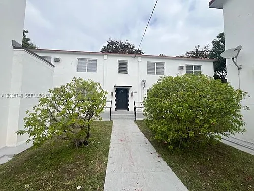 535 SW 7th St Photo 1
