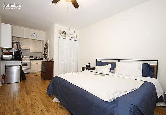 4th image of 106 Thompson St APT 1