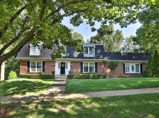 520 Lering Dr, Ballwin, MO 63011