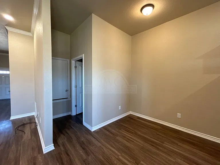 2109 Martin Luther King Jr Blvd — Photo 11