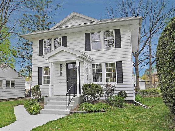 4th image of 415 E Pokagon St