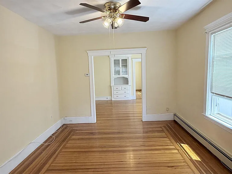 122 Willis Ave #2 — Photo 5