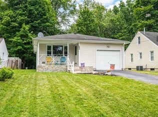 265 River Meadow Dr, Rochester, NY 14623